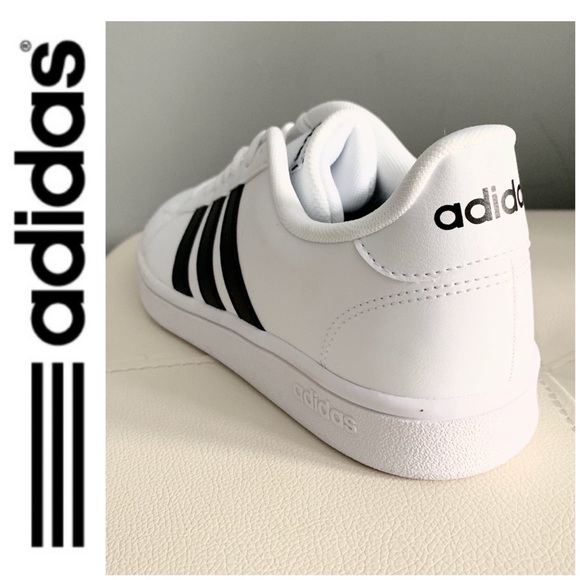 NWT Adidas Grand Court sneakers white black - Picture 3 of 6